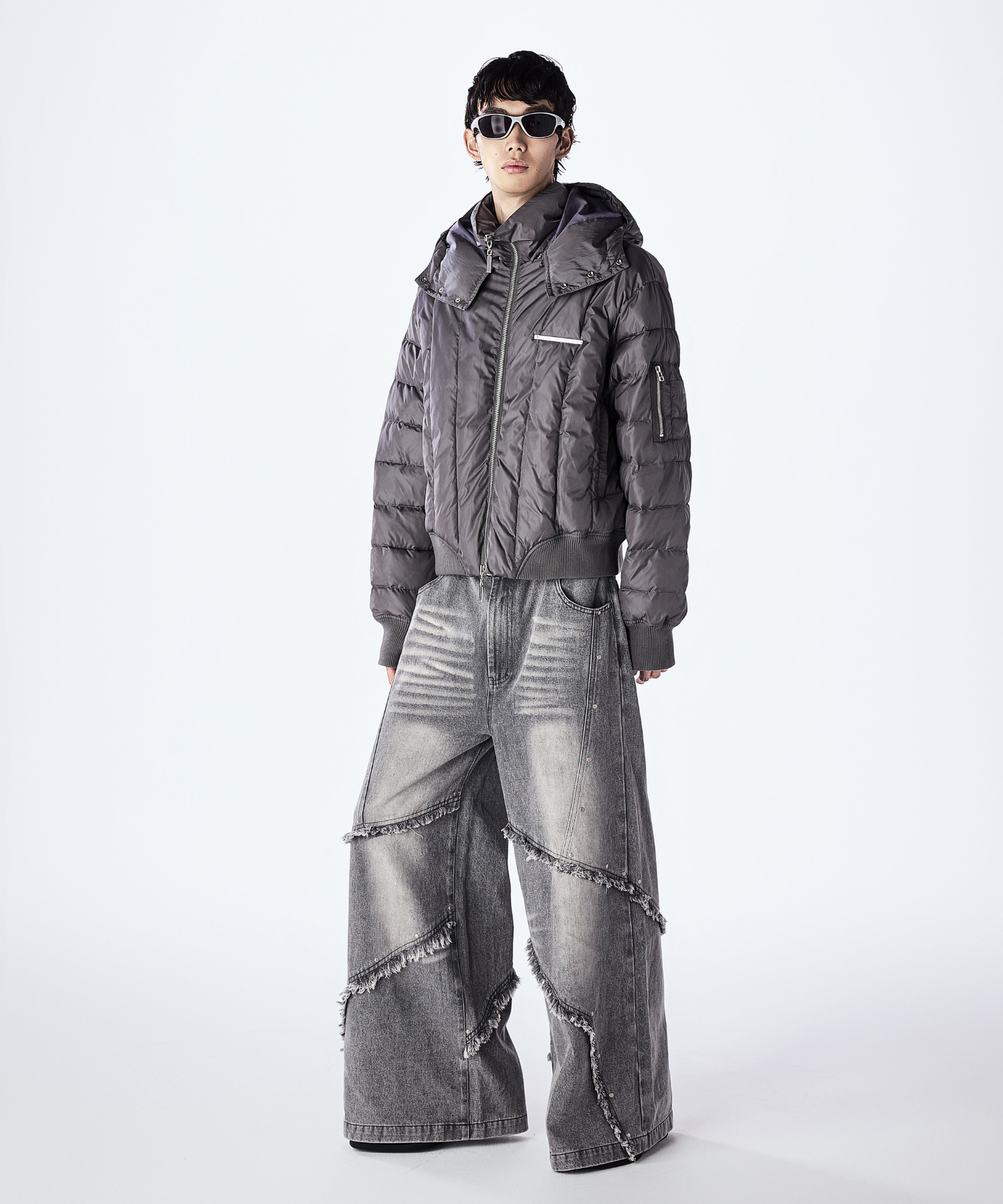 Cut-Off Denim Pants 3