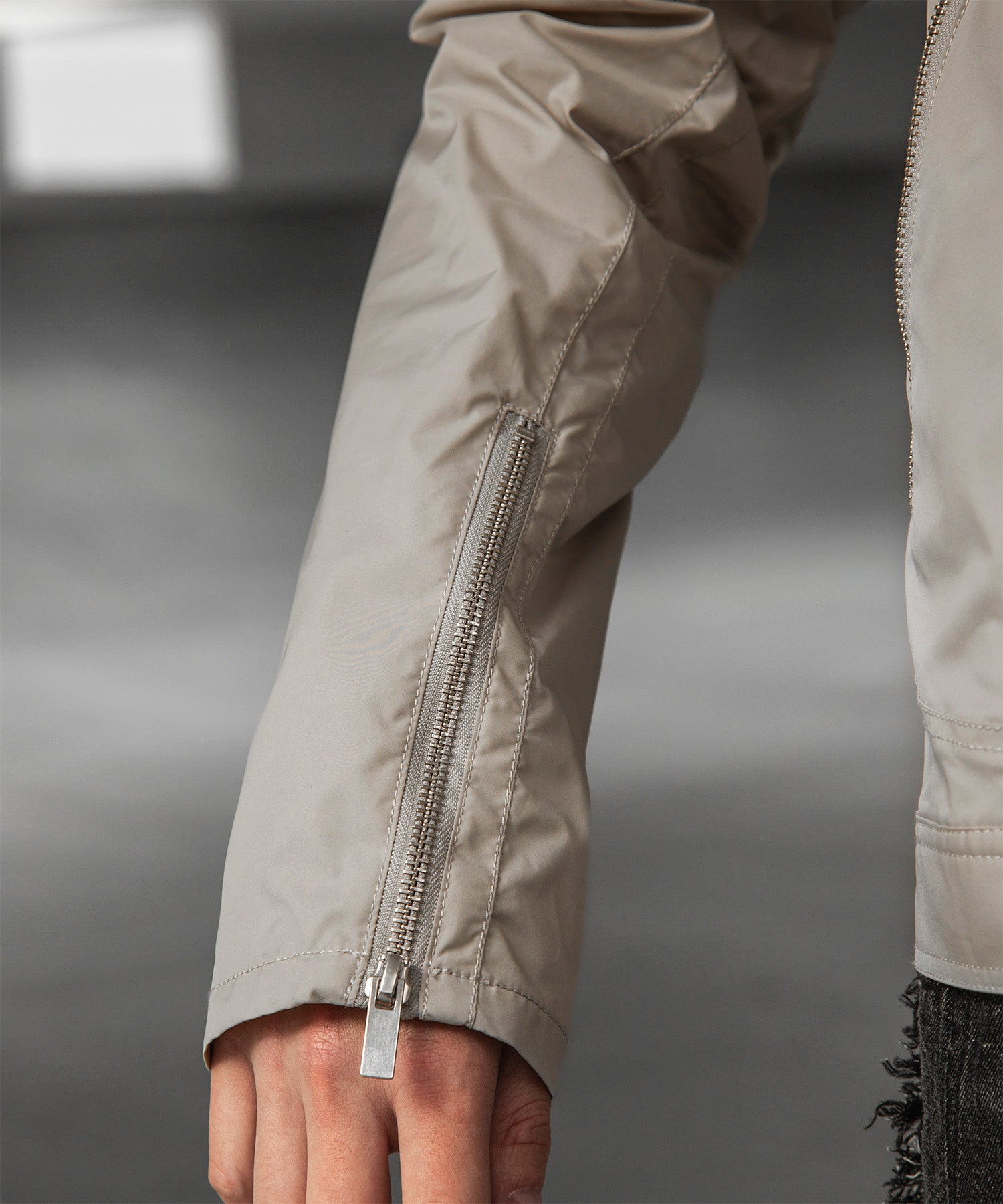 Short Double-Zip Swing Top 3