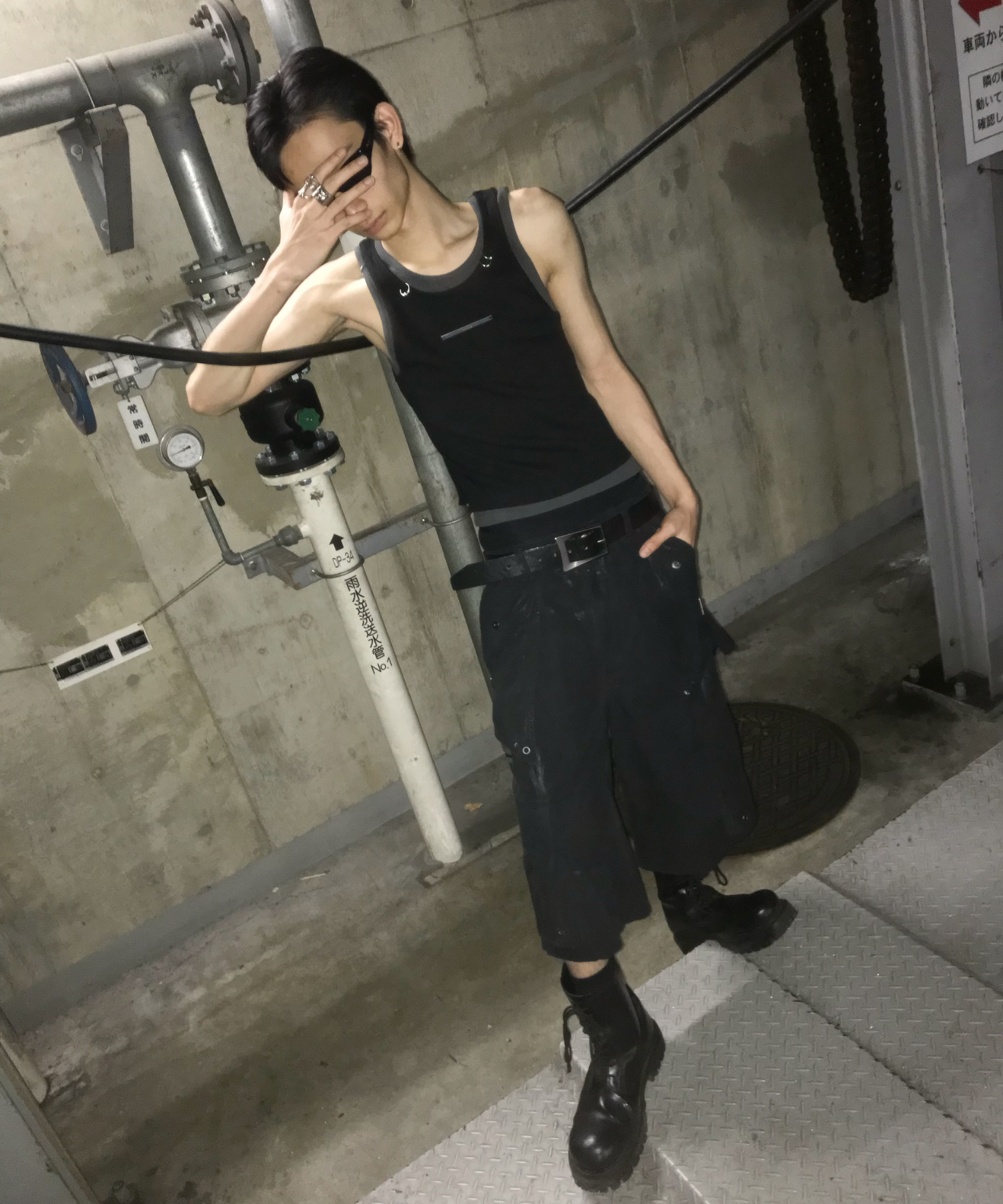 Pierced Layer Tank Top 3